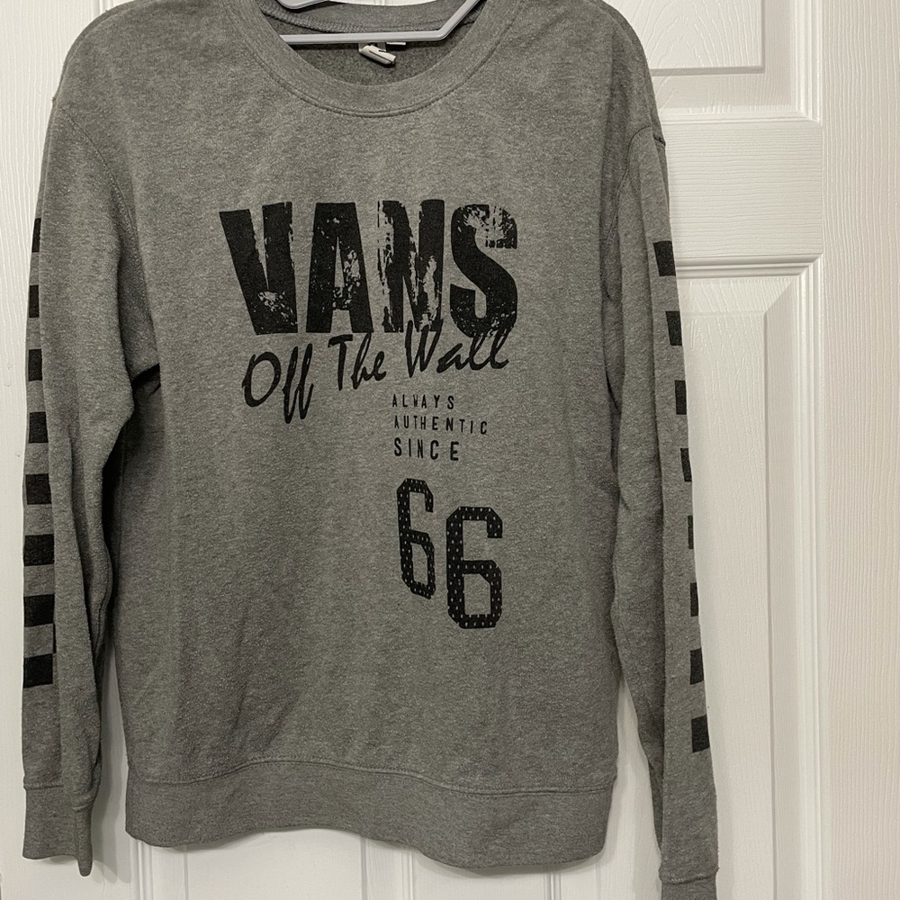Vans gray crew neck.
Size: XS